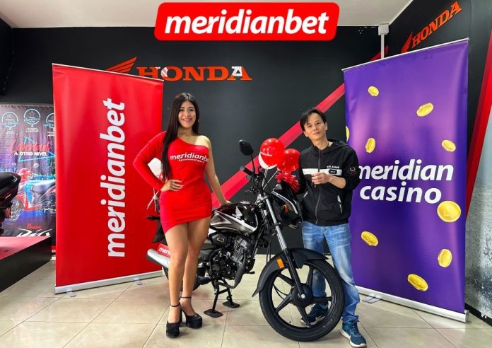 El afortunado ganador de la moto lineal de Meridianbet