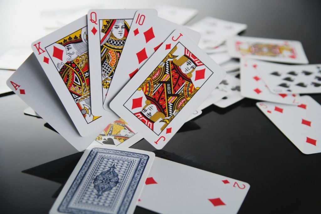 escalera real en el poker meridianbet