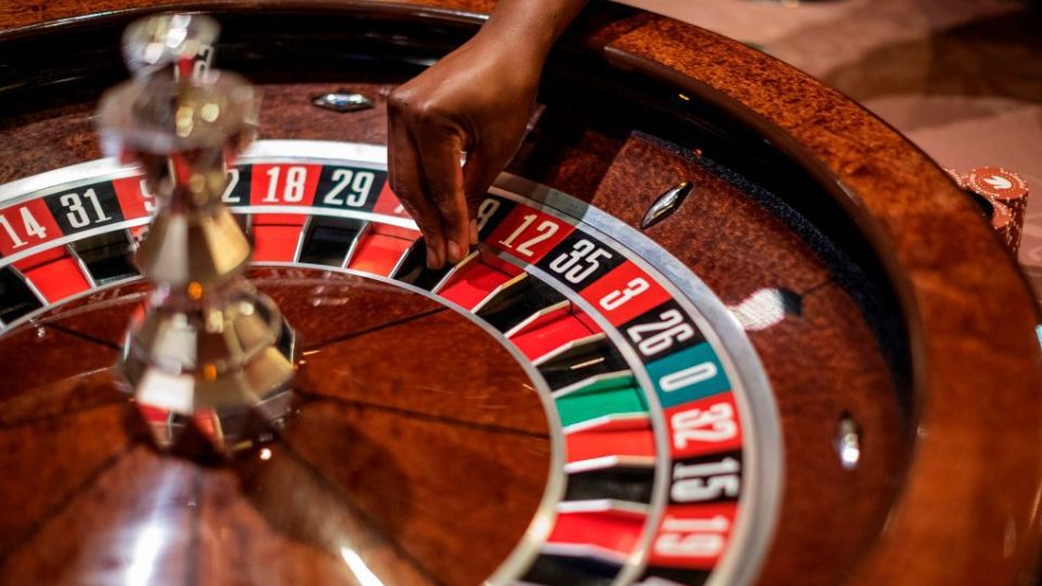 Ruleta de numeros en el casino.